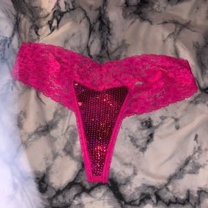VS pink thong